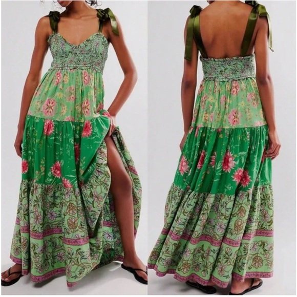 Free People Textured Green Skirt with Floral Accents - Picture 1 of 3